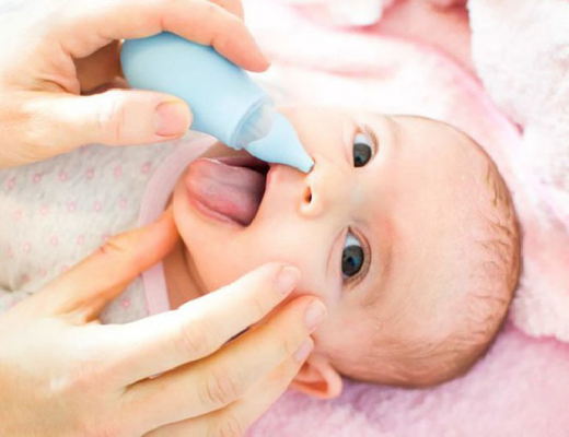cách rửa mũi cho trẻ sơ sinh