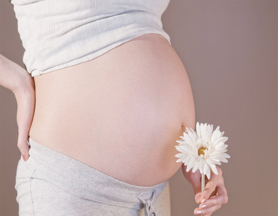 Dấu hiệu mang thai bé gái dựa vào vị trí bụng bầu