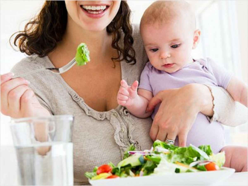 Cách giảm cân cho mẹ sau sinh bằng chế độ ăn hợp lí 